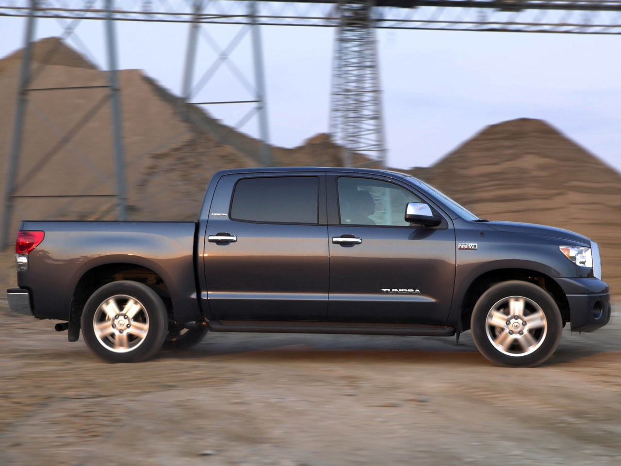 toyota_tundra_crewmax_limited_90.jpg