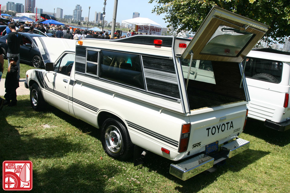 toyotafest2010-153_toyotaPickupCamper.jpg