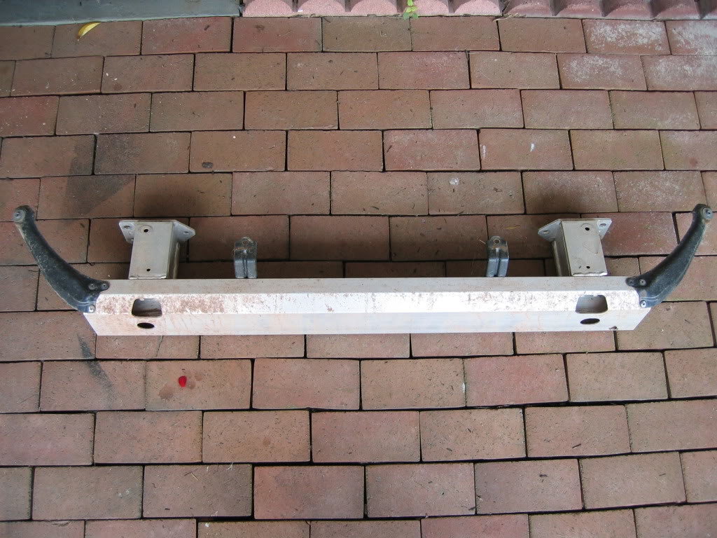 ToyotaFrontbumper_dfde67ab77127d6fdd9ca0c1299532506eb42817.jpg