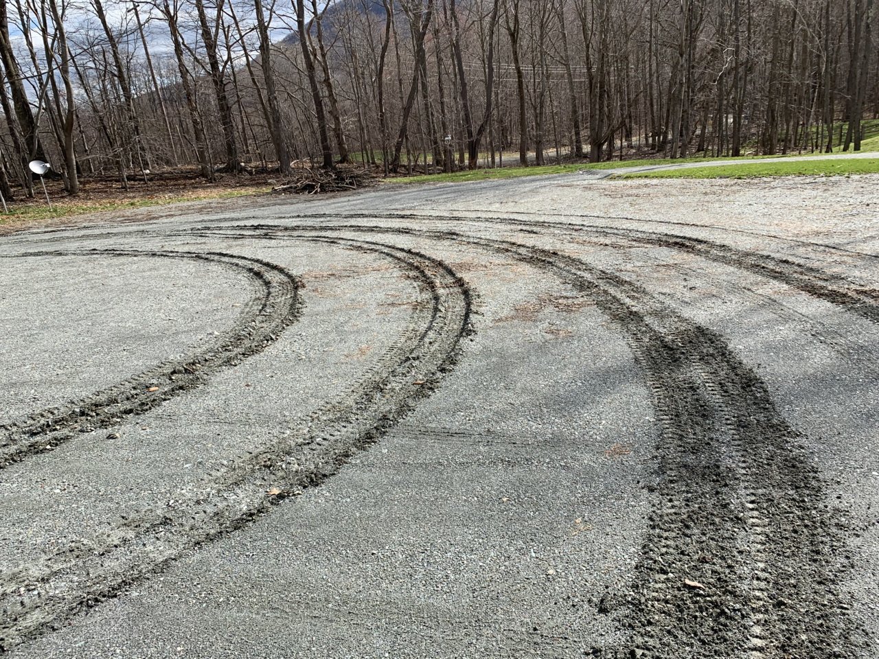 tracks.jpg