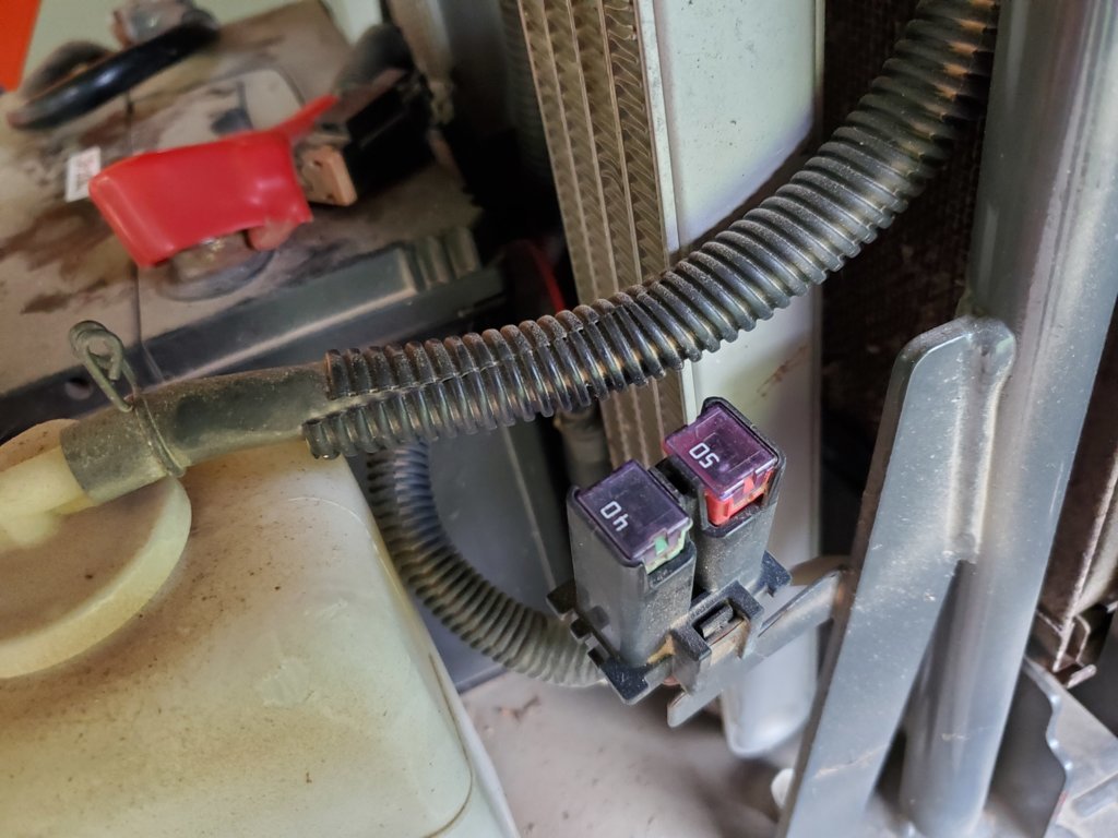 Tractor Fuses.jpg