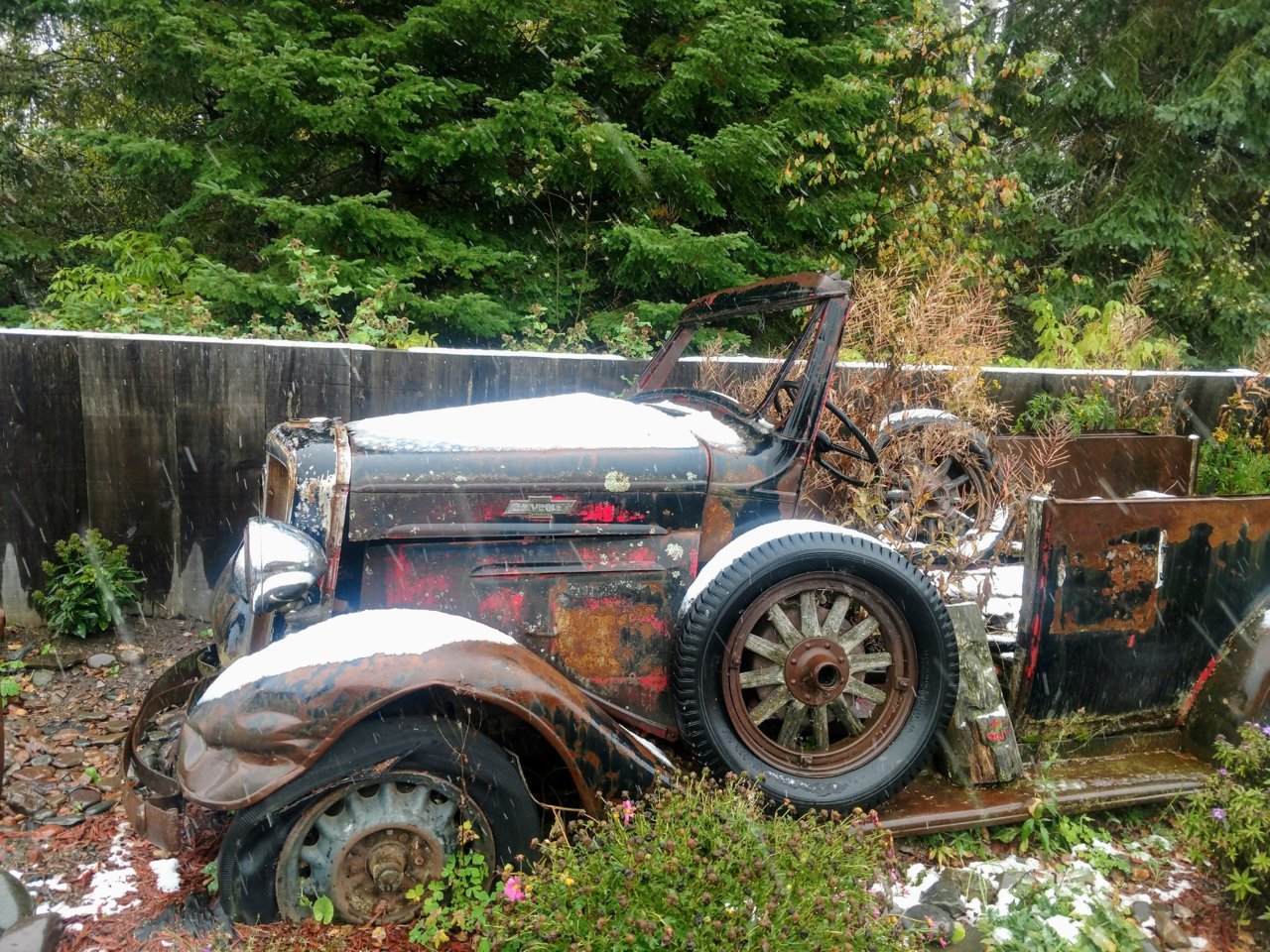 trail lodge oct3 truck.jpg