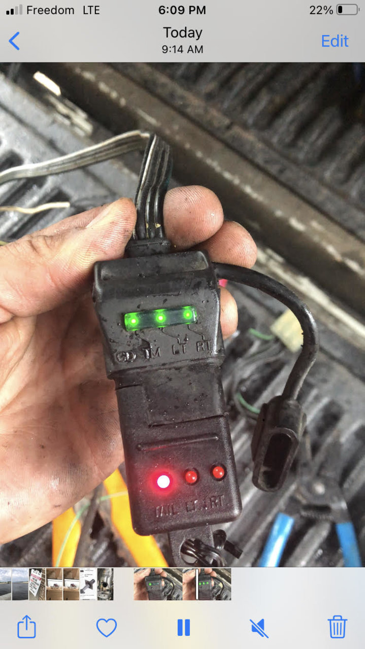 trailer light.jpg