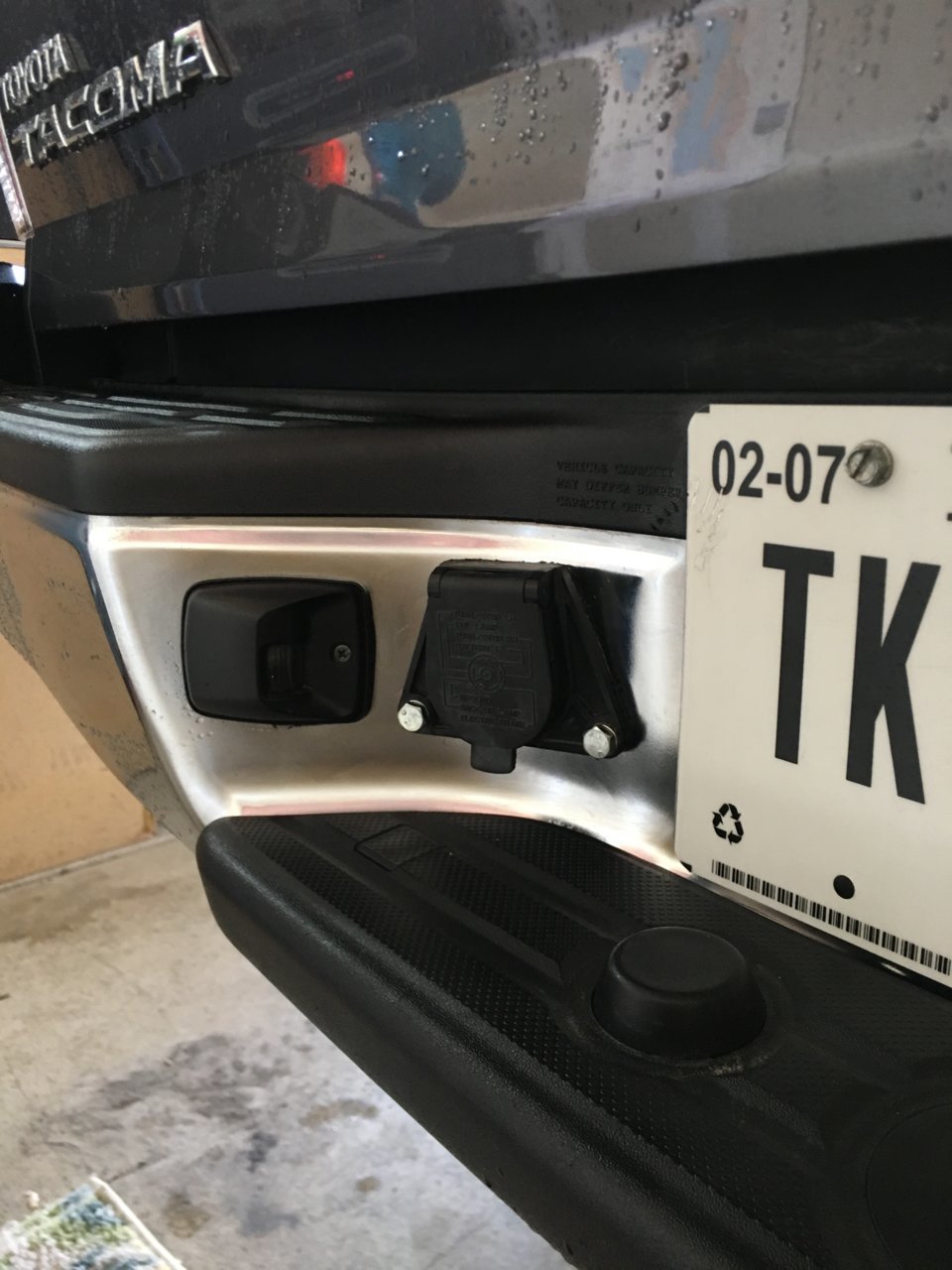trailer plug.jpg