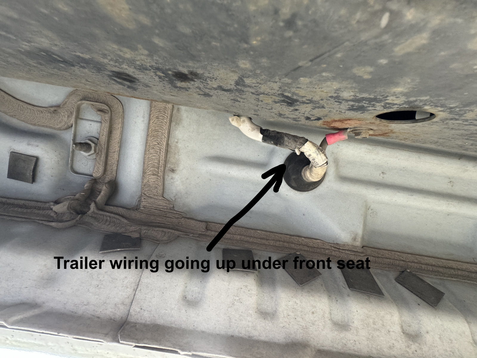 trailer wire tacoma 2.jpg