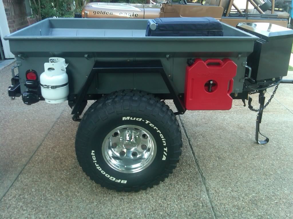trailerwithpropaneandrotopax_965b5aaaab703095748a476b51795737654bd834.jpg