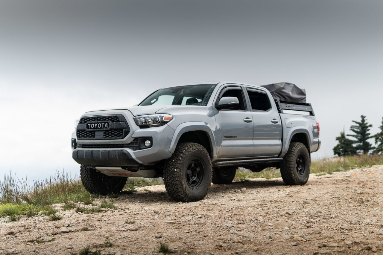 trailhunters-mud-trad-wheels-toyota_4e8819fc0f8277fac8889f6389268cd08f3aa4de.jpg