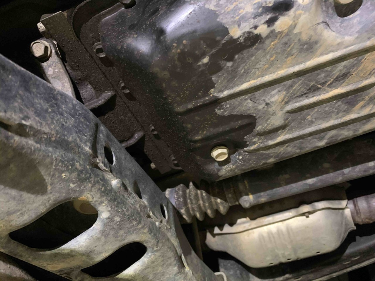 transmission case.jpg