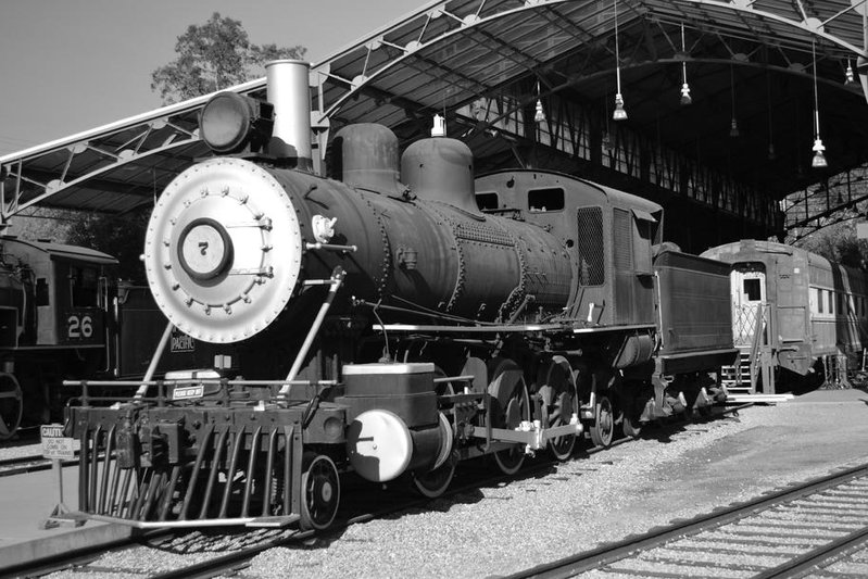 Travel_Town_BW_001.jpg