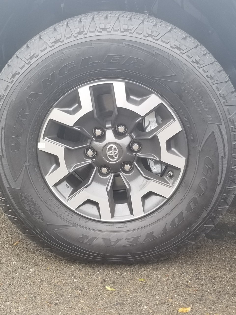 TRD off road wheel tire.jpg
