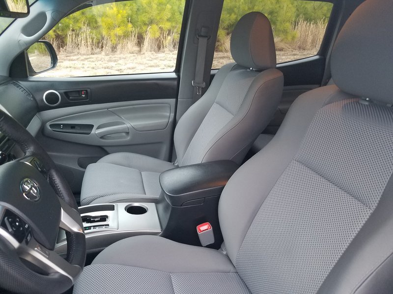 TRD PRO Rear Lock Diff, Downhill Assist other controls (2).jpg