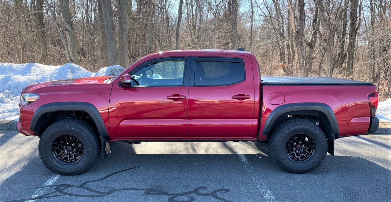 trd pro whls.jpg