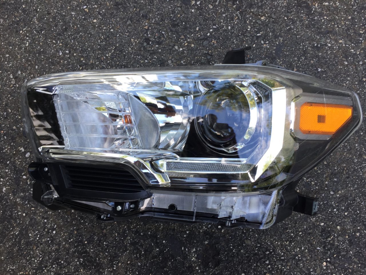TRD sport driver headlight.jpg