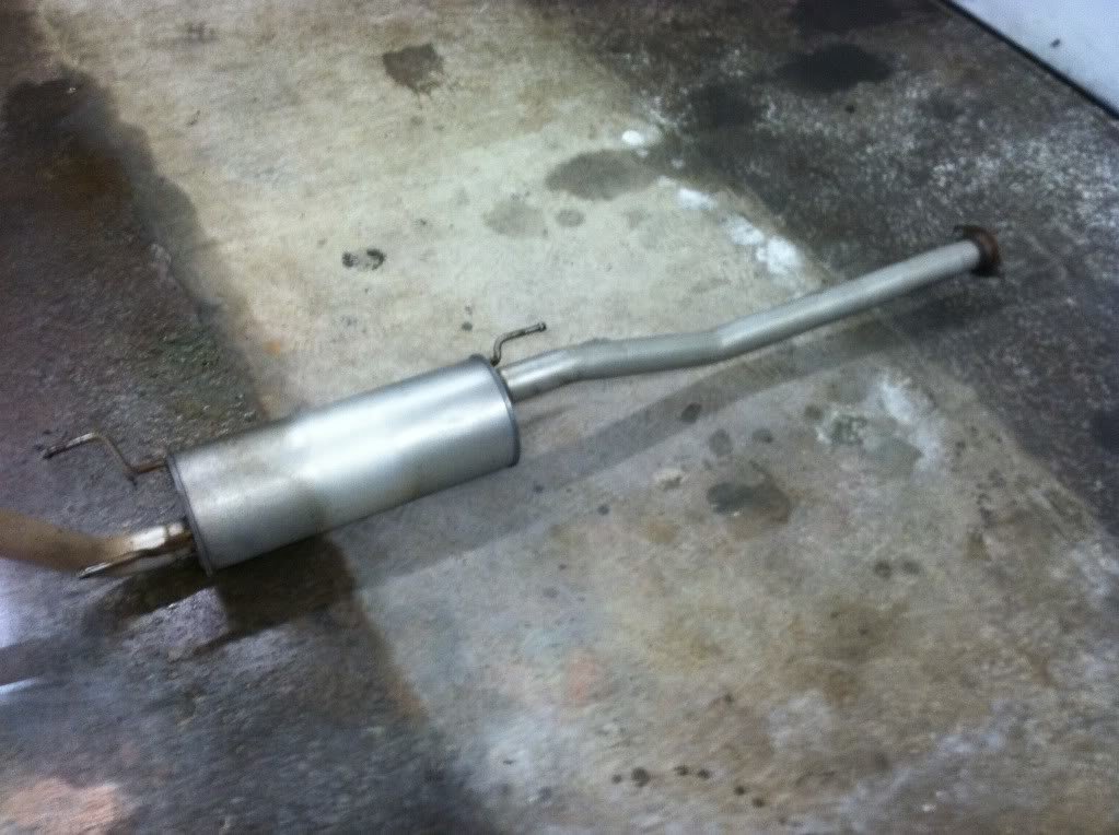 TRDExhaust2_5acbfa4a9ec87015a579c3e9336ddf55ae831508.jpg