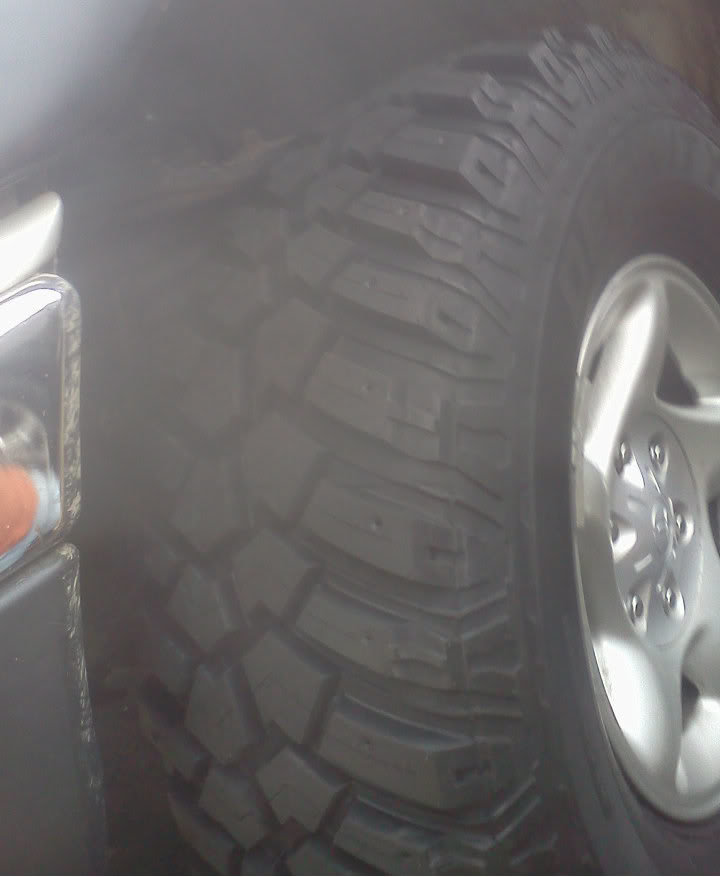 tread2_66f4361b6fa4c3333df613ea3dcf7796d58af713.jpg