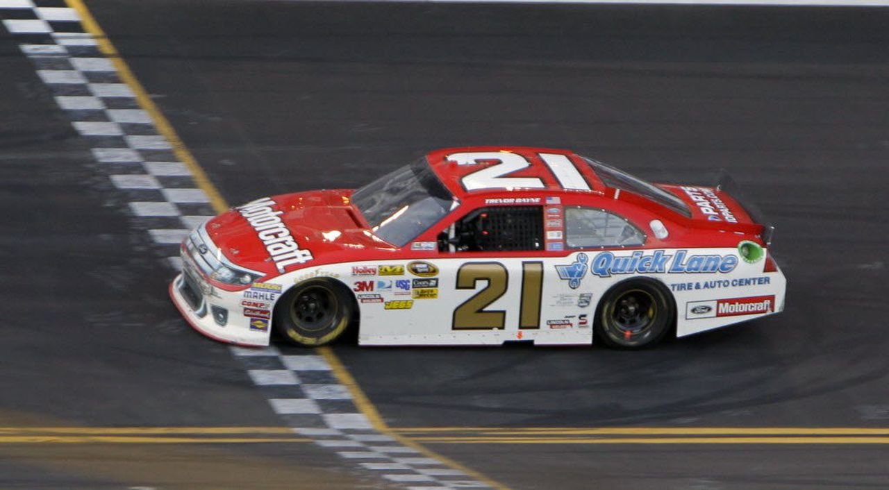 trevor-bayne-e0e94e6e141384a5.jpg