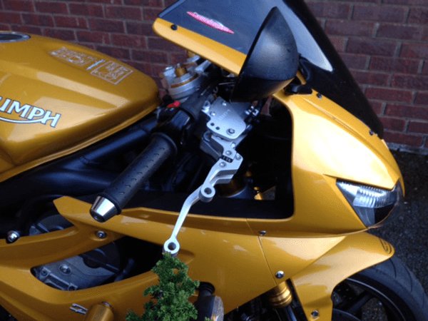 triumph-daytona-1_image.png