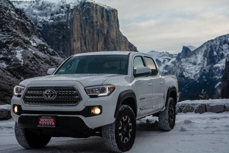 truck at tunnel view 2.jpg