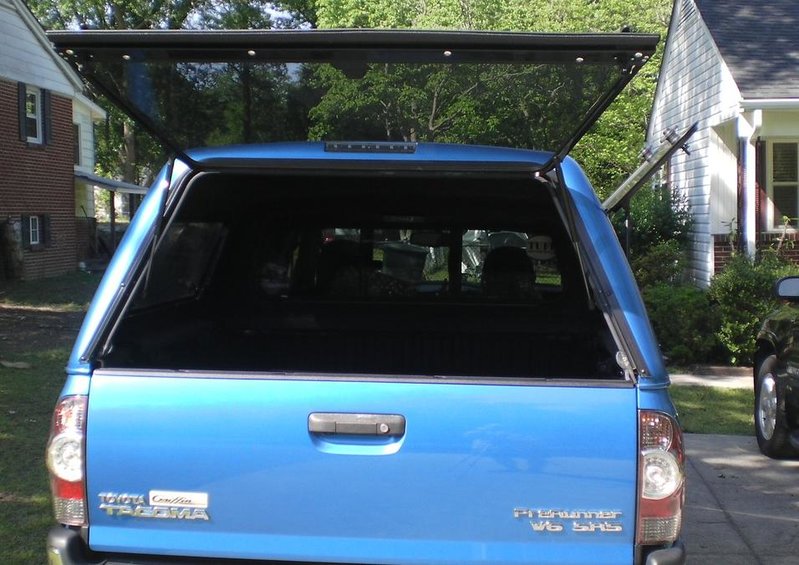 TRUCK CAMPER SHELL 003.jpg