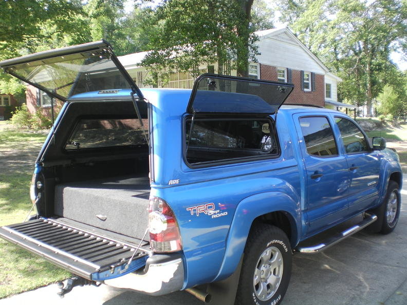 TRUCK CAMPER SHELL 007.jpg