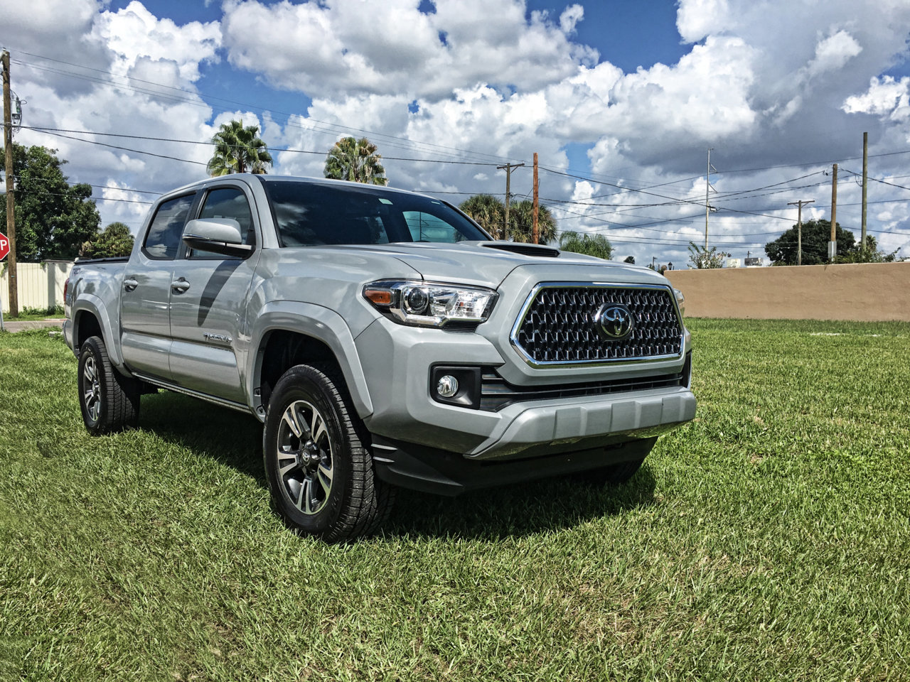 truck-contrast.jpg