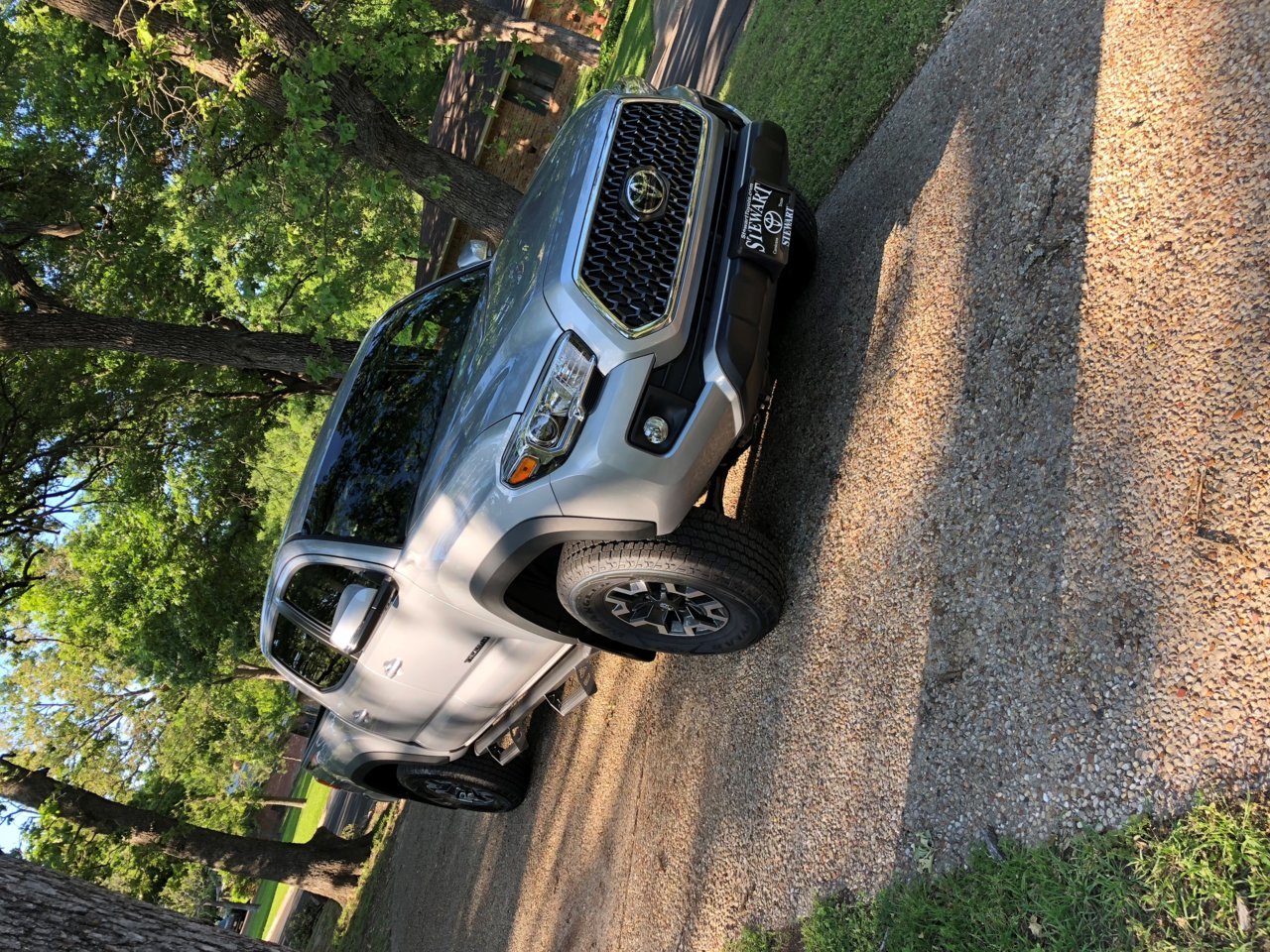 truck front view.jpg