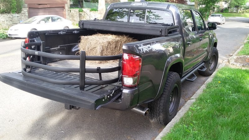 truck hay.jpg