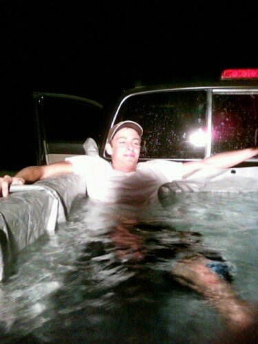 truck hot tub.jpg