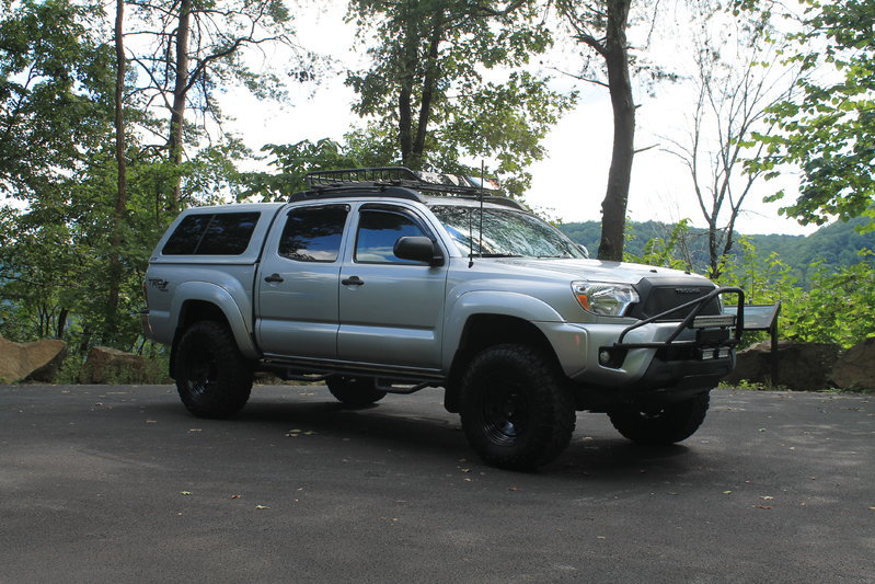 truck in gorge 024.jpg