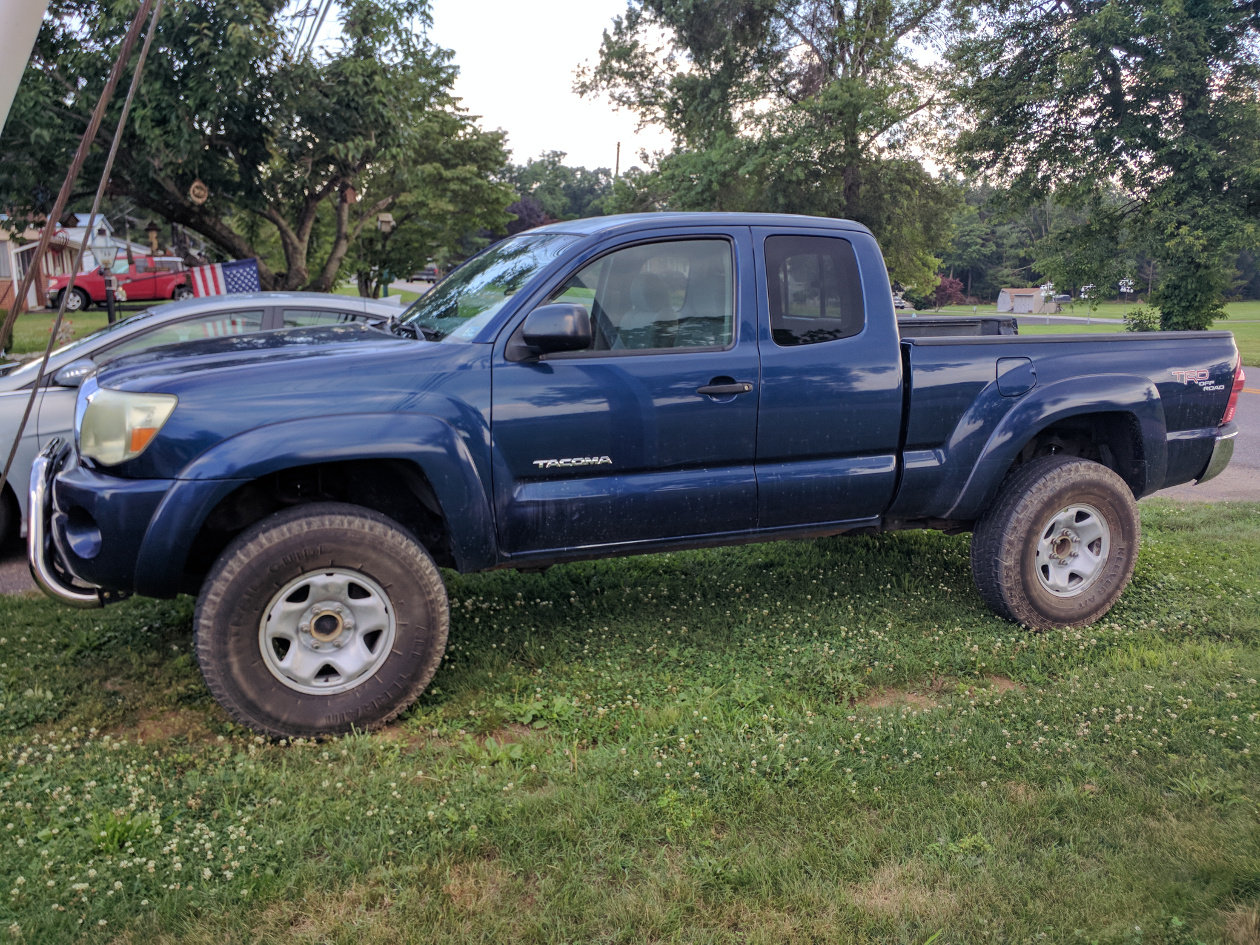 How to Lift a Truck Without a Lift Kit: What You Need to Know