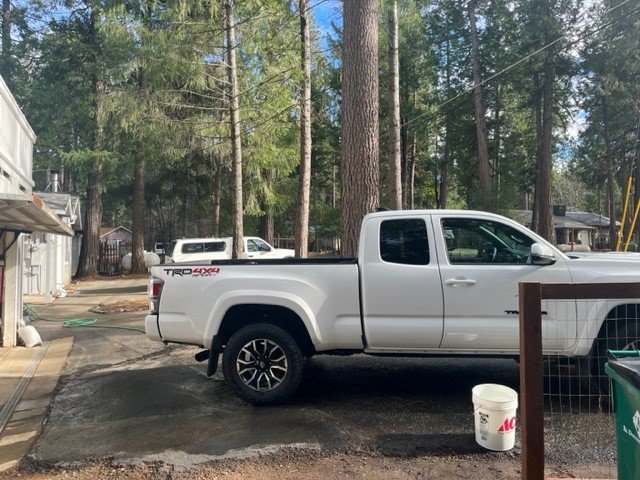 Truck.jpg