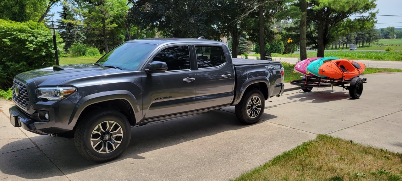 Truck.Kayaks.jpg