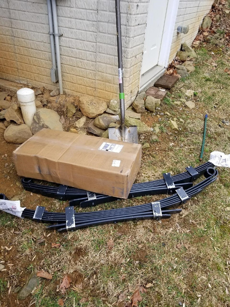 truck leaf springs.jpg