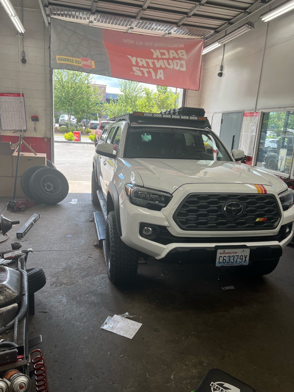 Truck lift 1.jpg