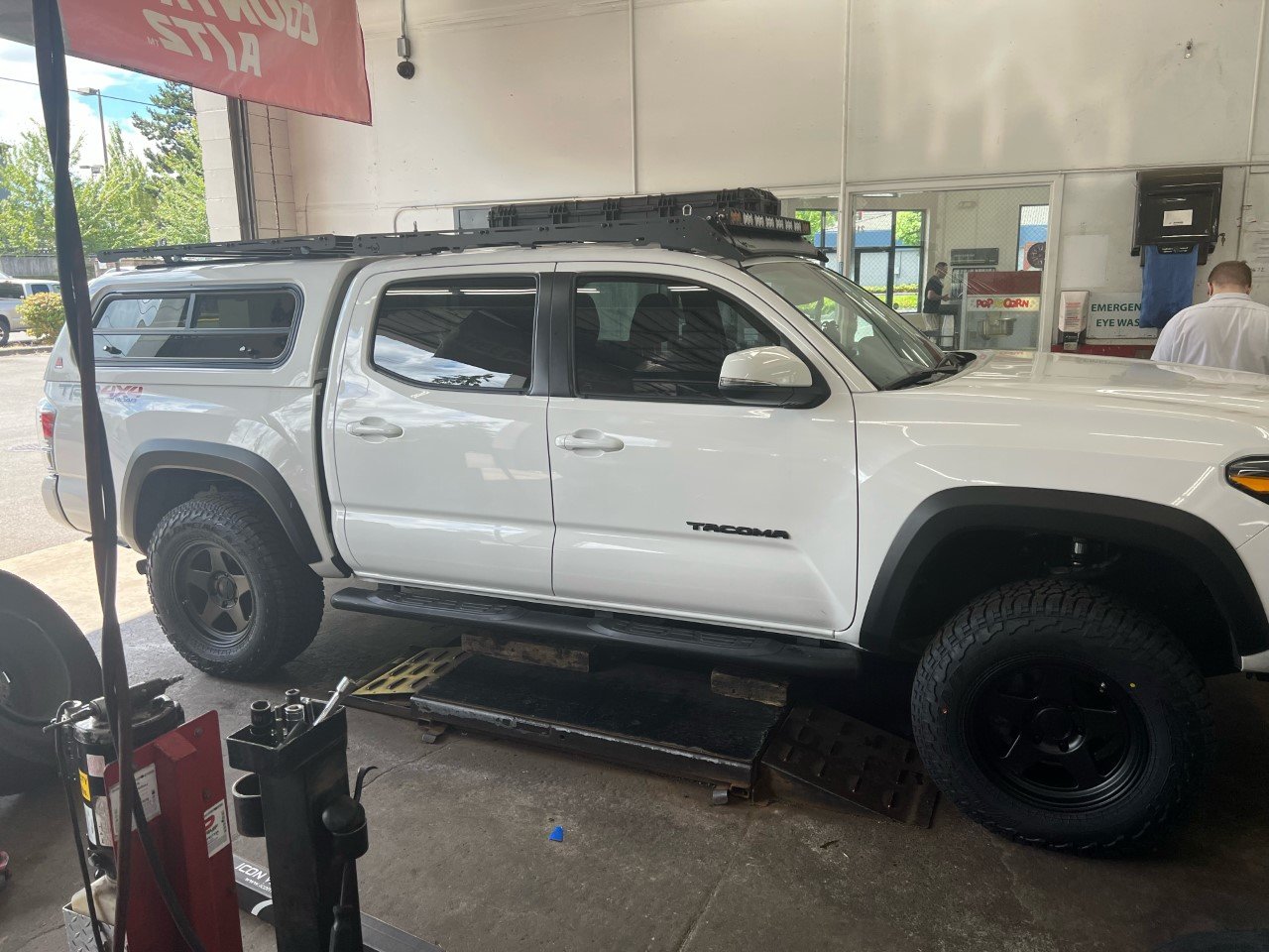 Truck lift 2.jpg