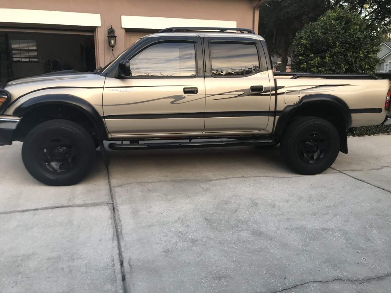 truck lift.jpg