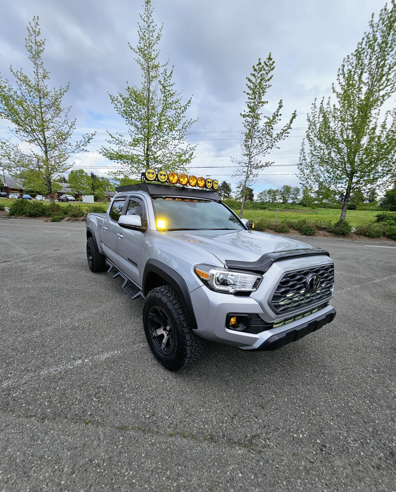truck lights on.jpg