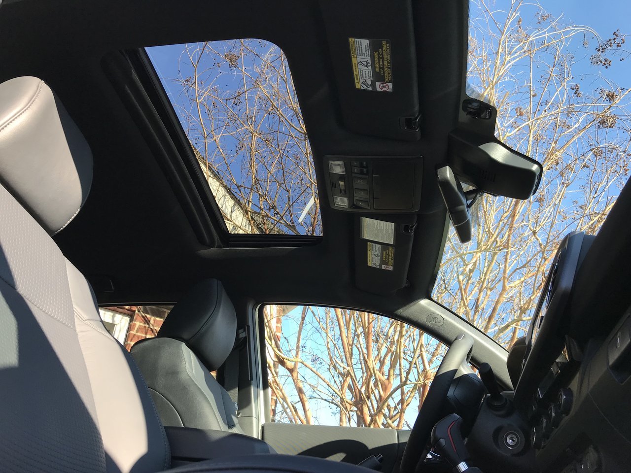 truck moon roof.jpg