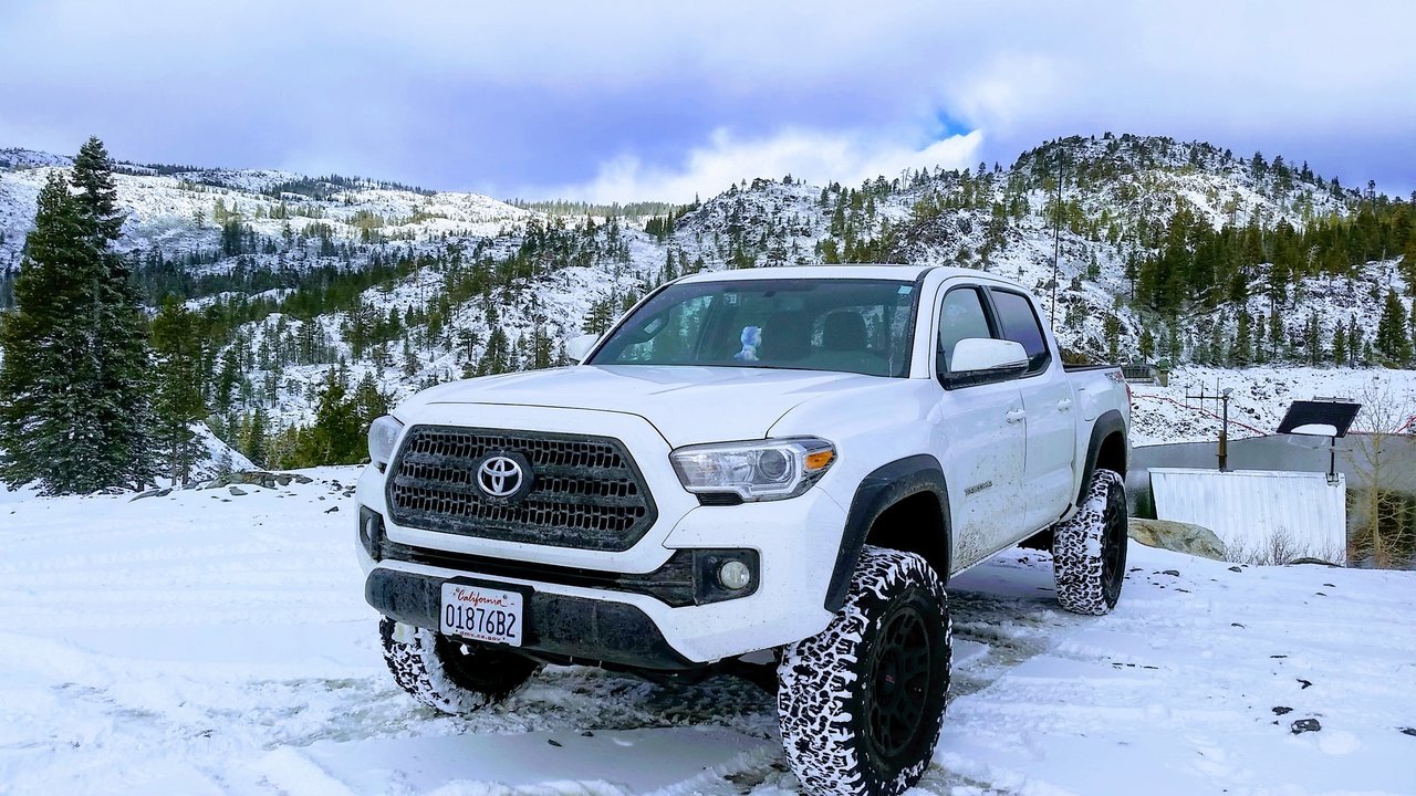 Truck Snow.jpg