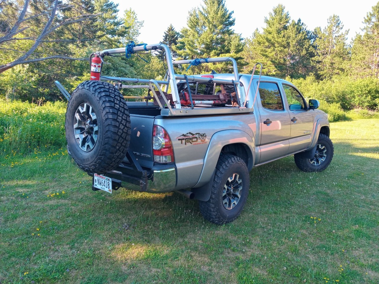 Truck w tire carrier.jpg