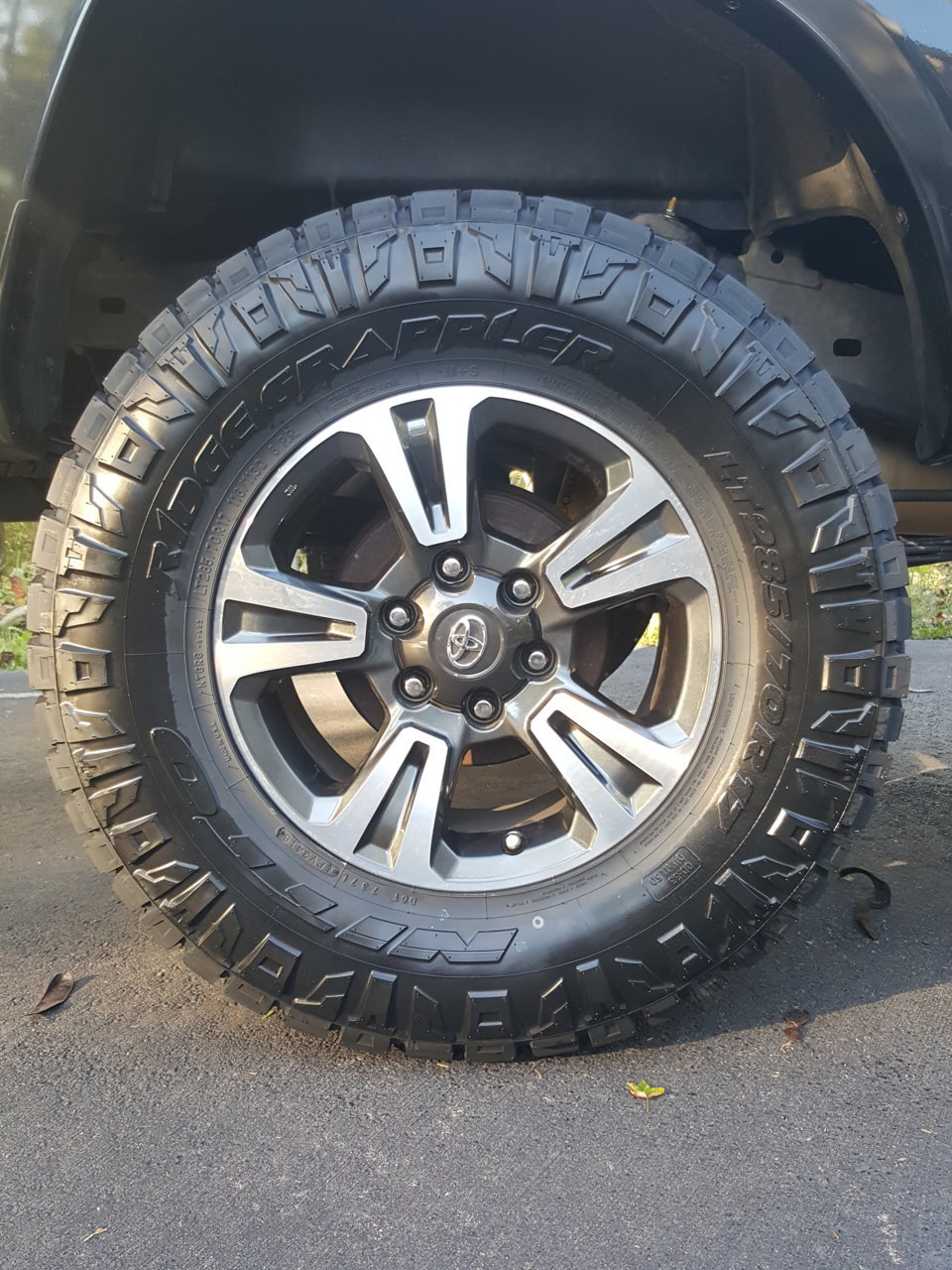 truck wheel and tire.jpg