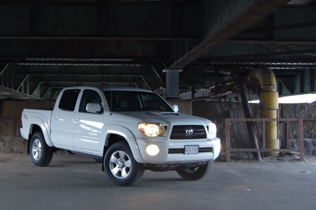 truck083-1_bc999aedb4eb27e0a244d1b5caf4eda4b6ba42c2.jpg