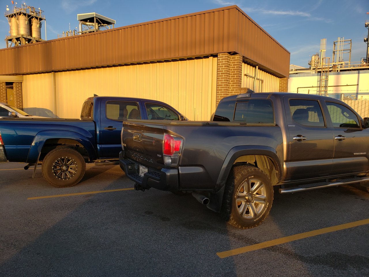 truck2.jpg