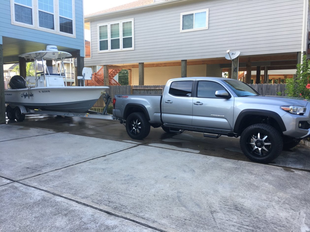 truck2019boat.jpg