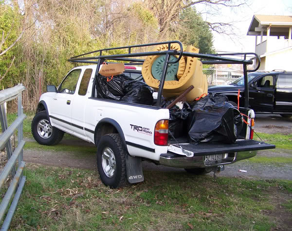 truck_2bcce2f42e9af81411317cb35edc357385fbf396.jpg