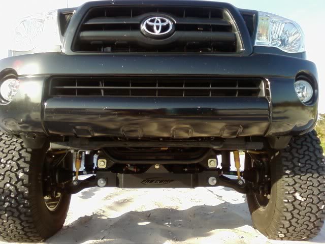 truckfront-1_ef258658cd060b36b0d97ed2bbbed79cc9dcc767.jpg