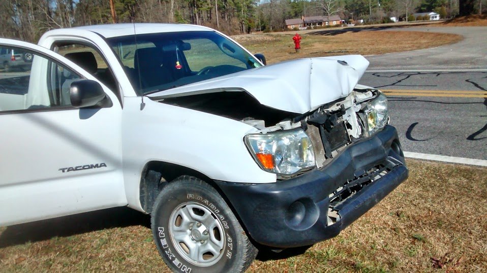 TruckFrontside_206b92e89625f2344239a403fa1ec27b9142b143.jpg