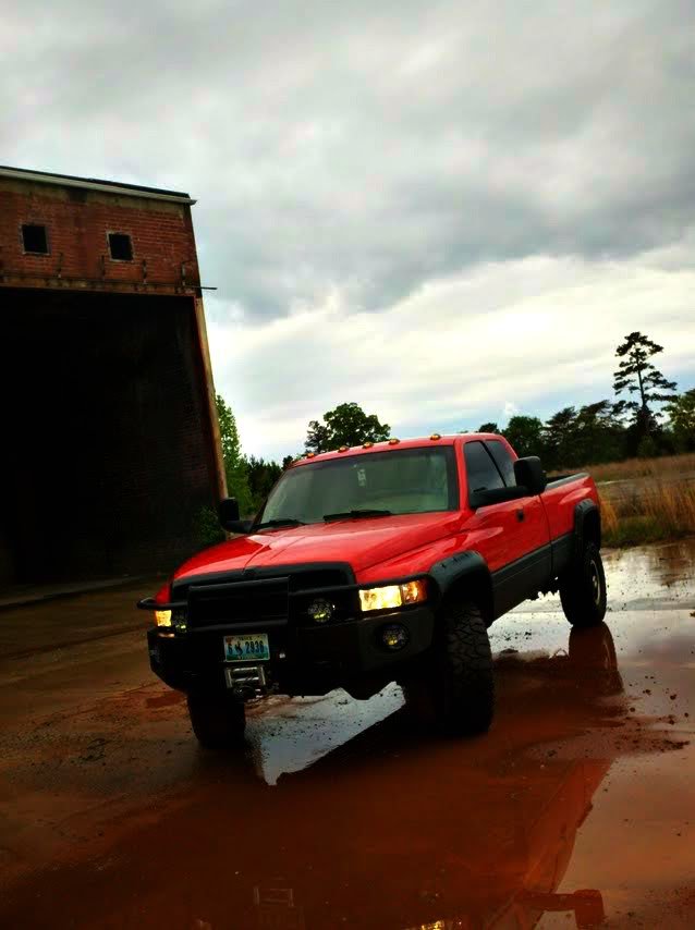 truckpicture2_befa3b35e6a6c054f812be4d7f29cdbba303abb8.jpg