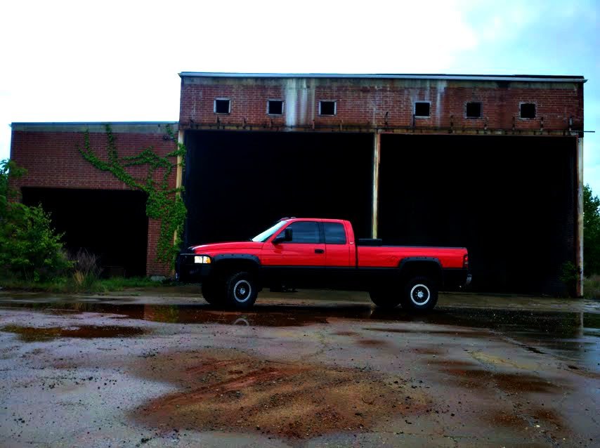 truckpicture3_4465368c2a10e3995b30e994693a4612e5488e36.jpg