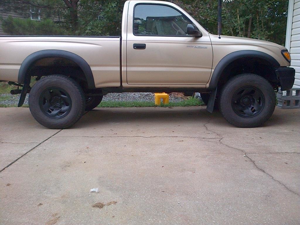 Truckwithliftandrimscomplete_zps7b7b5c03_22a3468745d2ed3d9985659ae3be1fbfac8f7a0a.jpg
